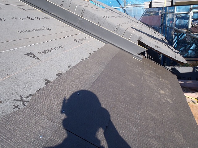 新規屋根材の施工